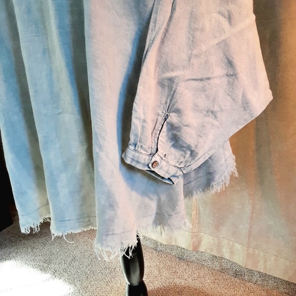 NWT Oli & Hali Oversized Boho Top Dolman Sleeve Acid Wash Denim Blue Raw Hem - Picture 4 of 14